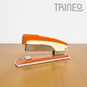 ABROCHADORA GRANDE NARANJA (18CM LARGO)