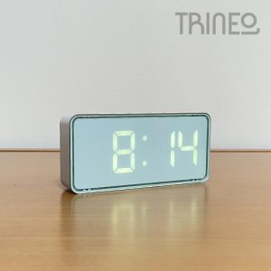 Radio reloj digital  (14cm ancho) Funciona