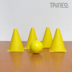 SET CONOS AMARILLOS (18cm alto) X 4 + PELOTA