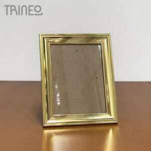 PORTARRETRATO DORADO (PARA FOTO 15CM X 20CM)